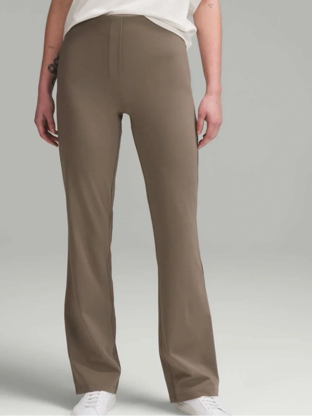 Lululemon Smooth Fit Pull-On High-Rise Pant in color Nomad